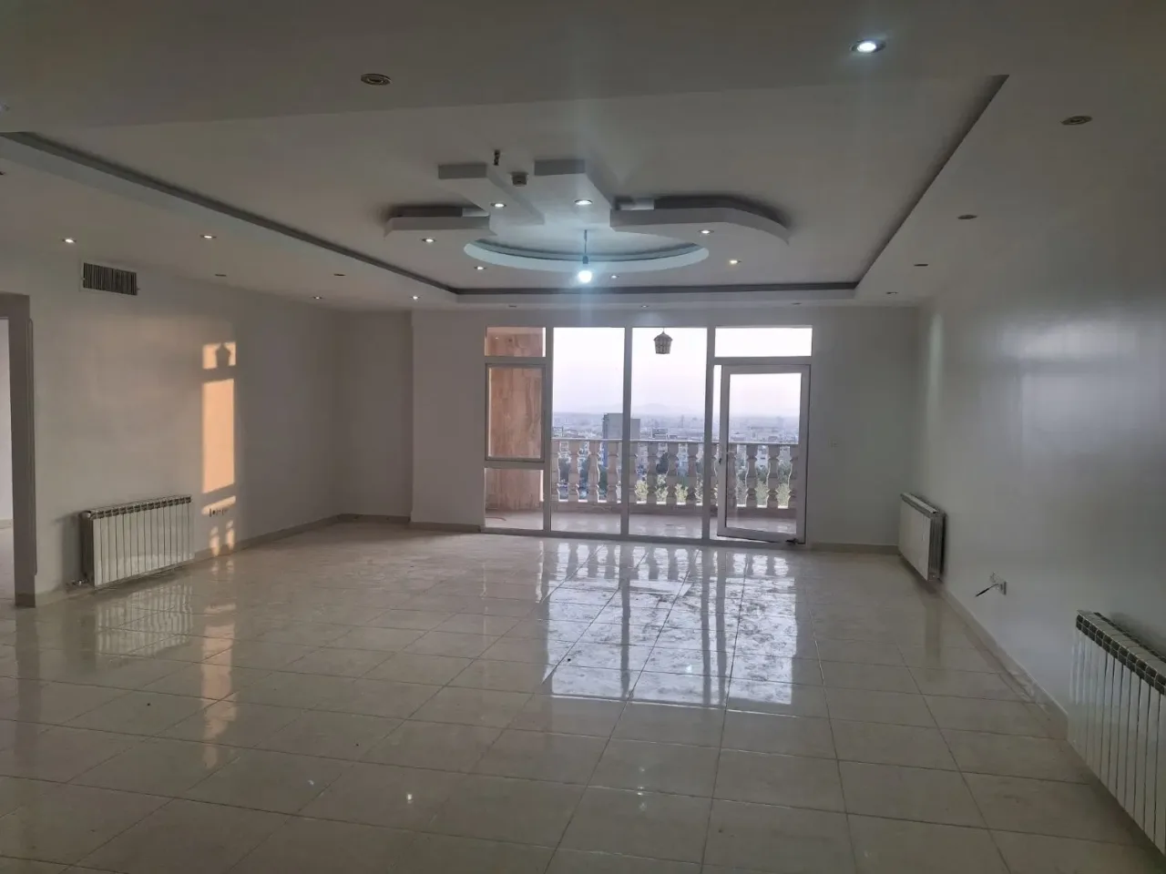 اجاره آپارتمان ۱۹۰ متری ۳ خوابه با ۳ پارکینگ در گوهردشت