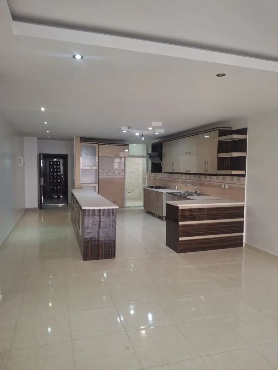 اجاره آپارتمان ۱۹۰ متری ۳ خوابه با ۳ پارکینگ در گوهردشت