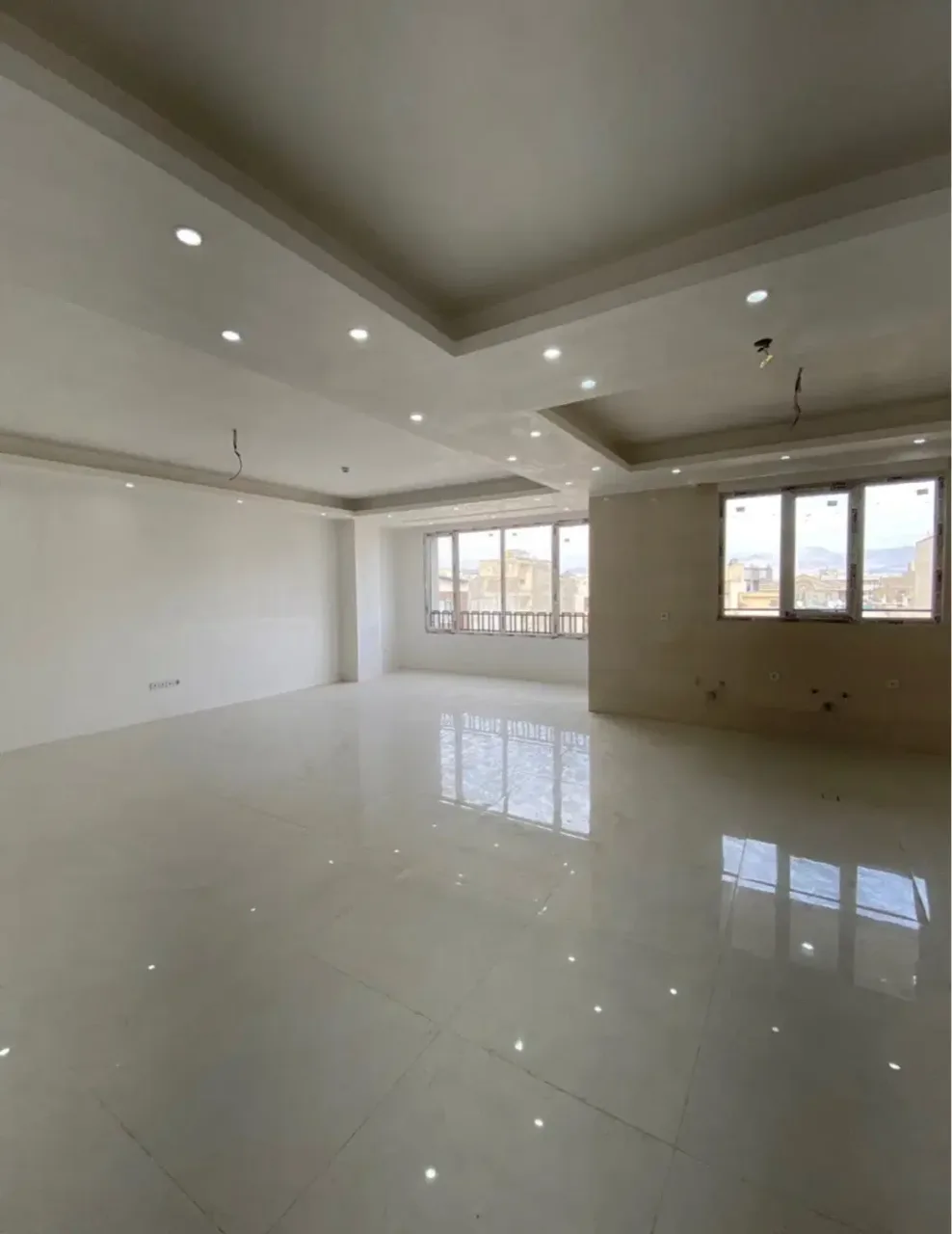آپارتمان ۱۲۲ متری دوخوابه نوساز در کوی زنبق