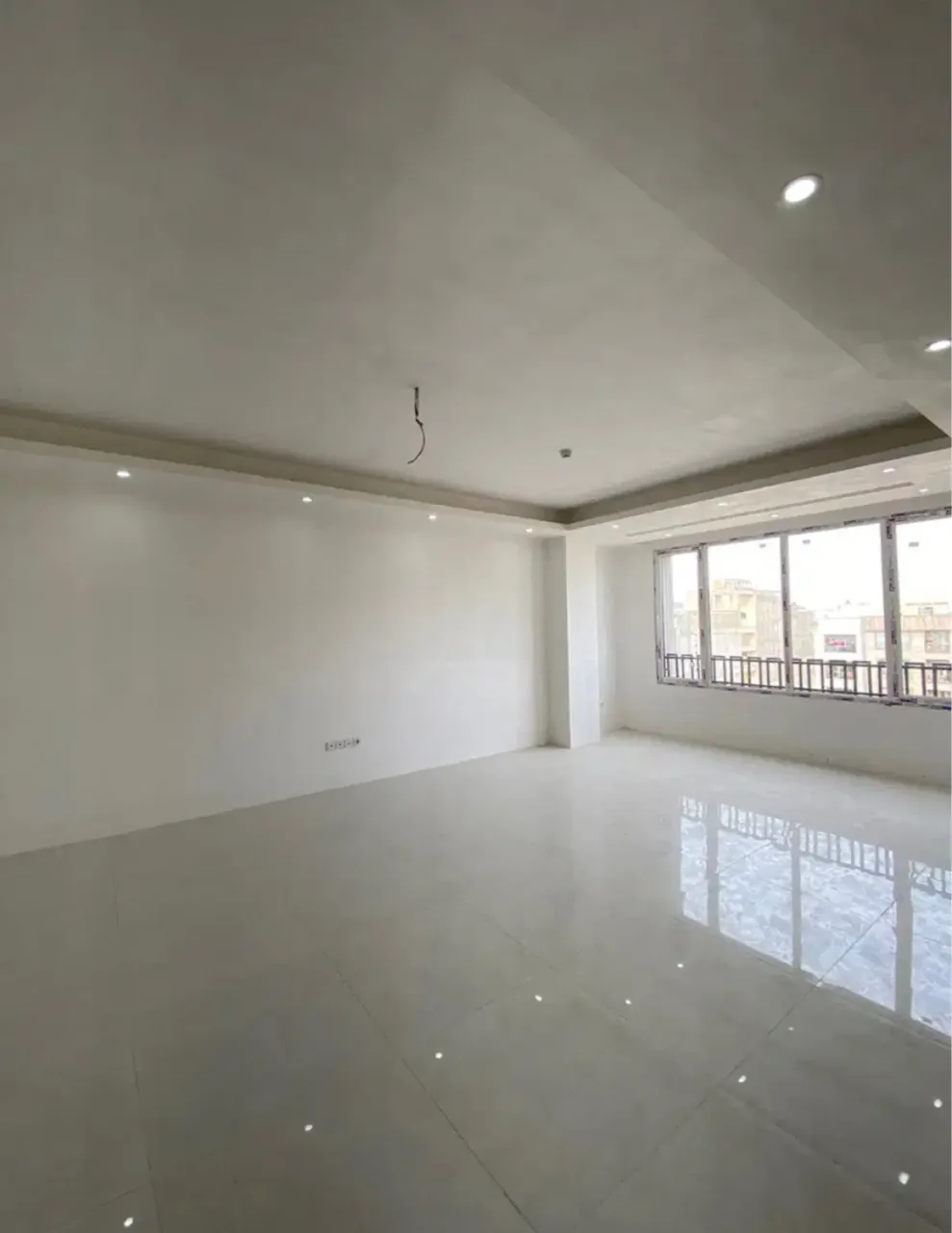 آپارتمان ۱۲۲ متری دوخوابه نوساز در کوی زنبق