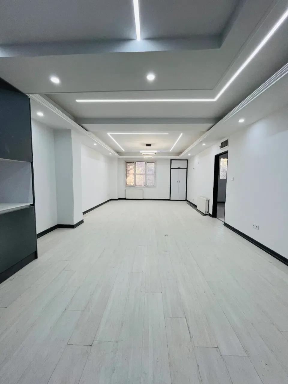 ۸۹ متر ۲ خواب با ۲ پارکینگ سندی در کوی زنبق