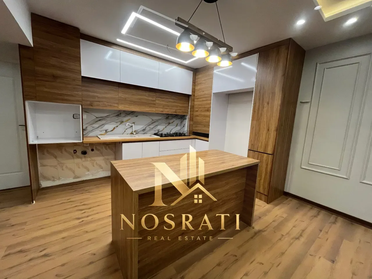آپارتمان ۷۳ متری دوخوابه بازسازی‌شده در کوی زنبق