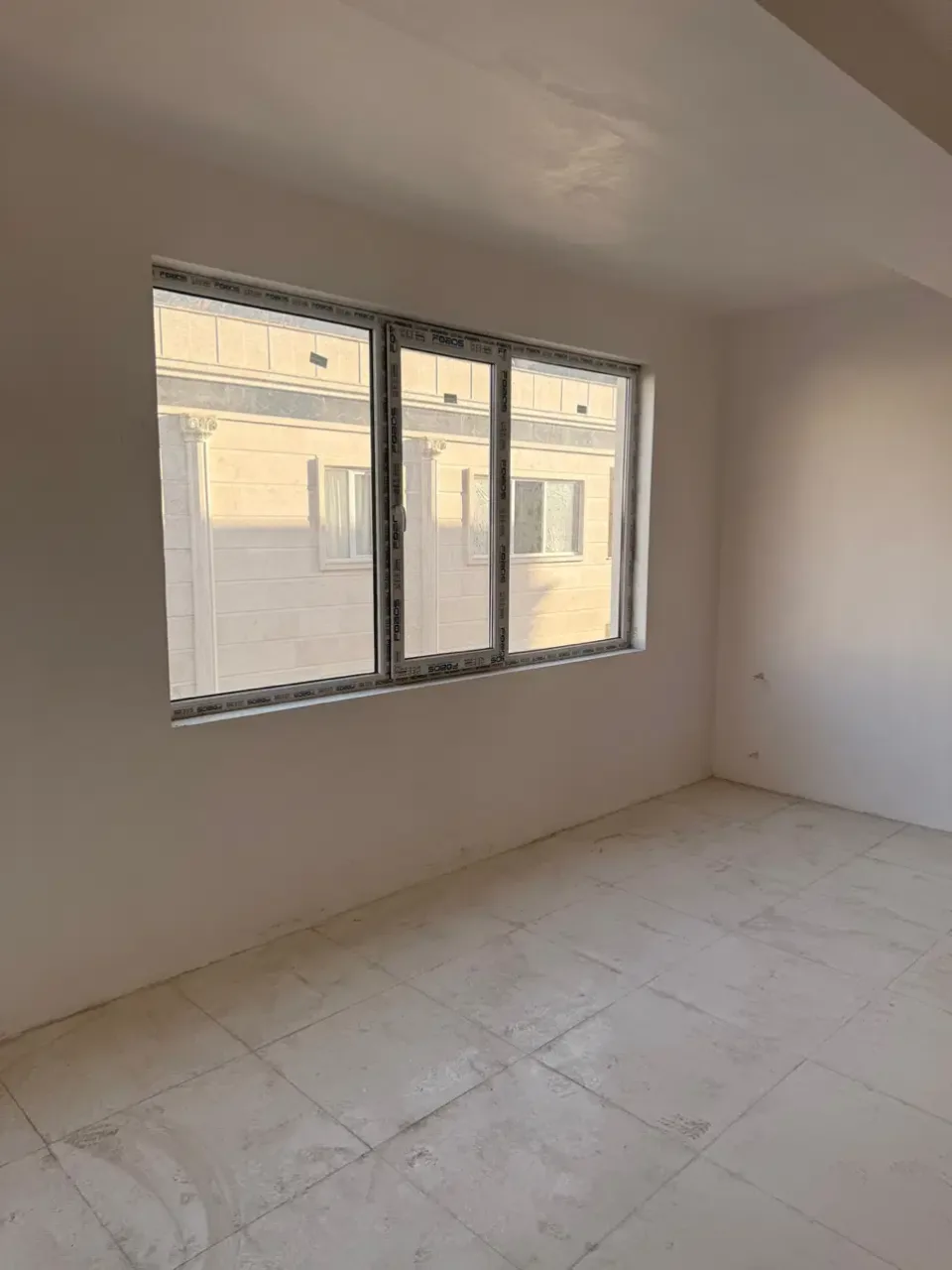 آپارتمان ۱۰۳ متری دوخوابه نوساز در خرمدشت