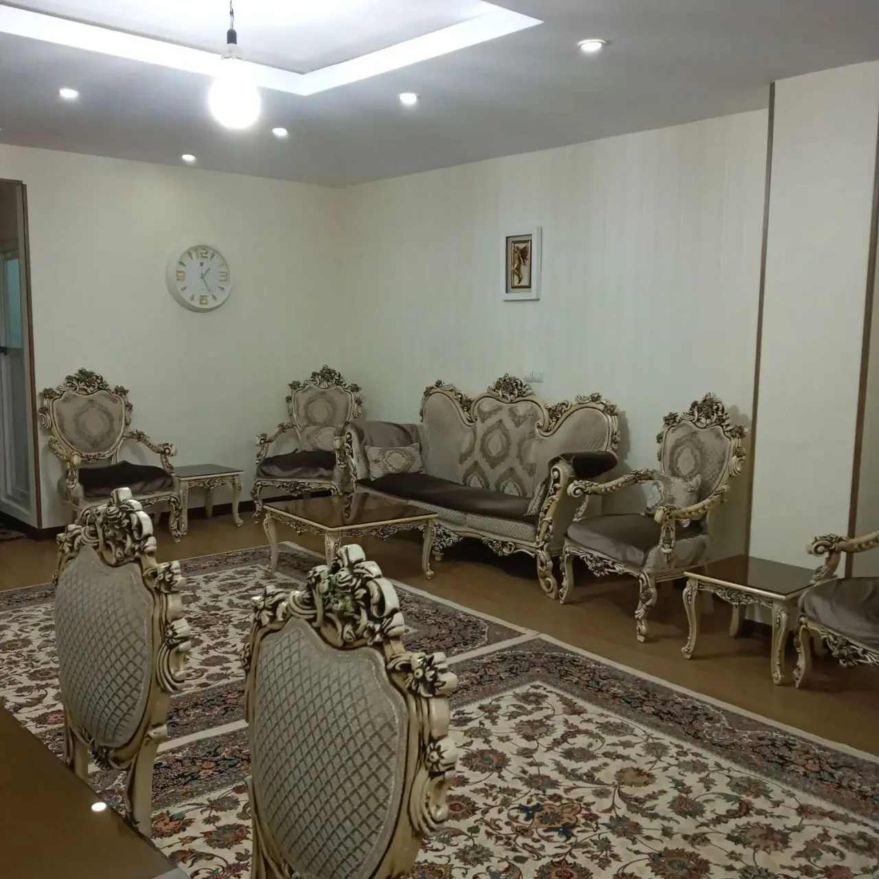 آپارتمان ۹۰ متری دوخوابه، خرمدشت کرج
