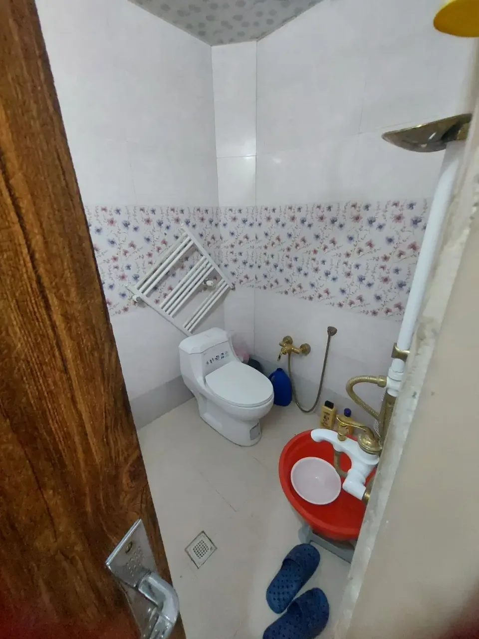 آپارتمان ۱۵۴ متری ۳ خوابه با پارکینگ در خرمدشت