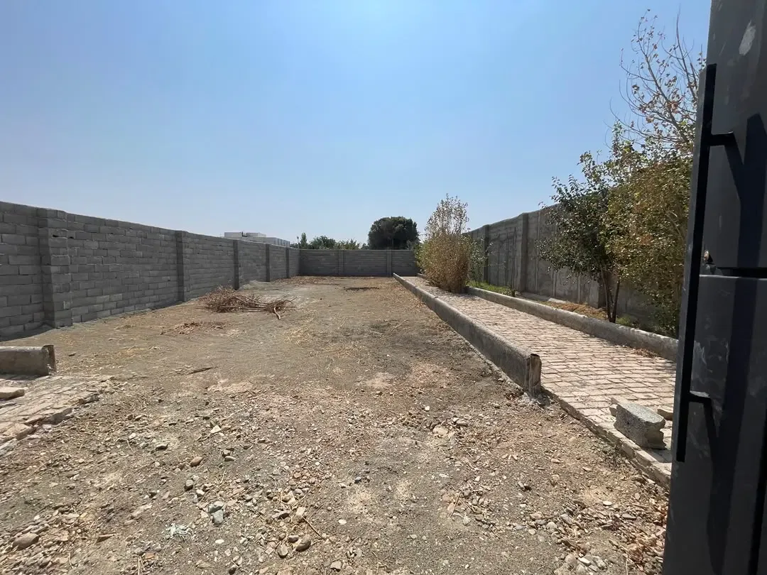 ۳۷۰ متر زمین چهار‌دیواری در اقبالیه