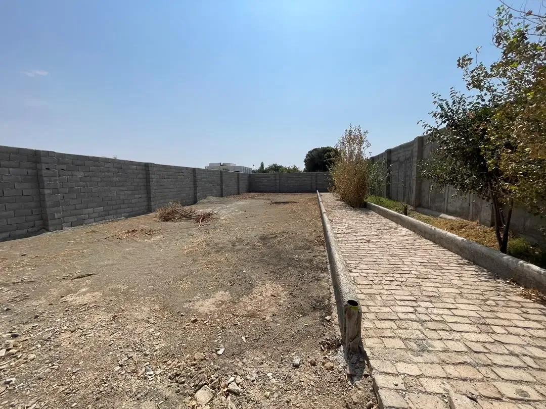 ۳۷۰ متر زمین چهار‌دیواری در اقبالیه