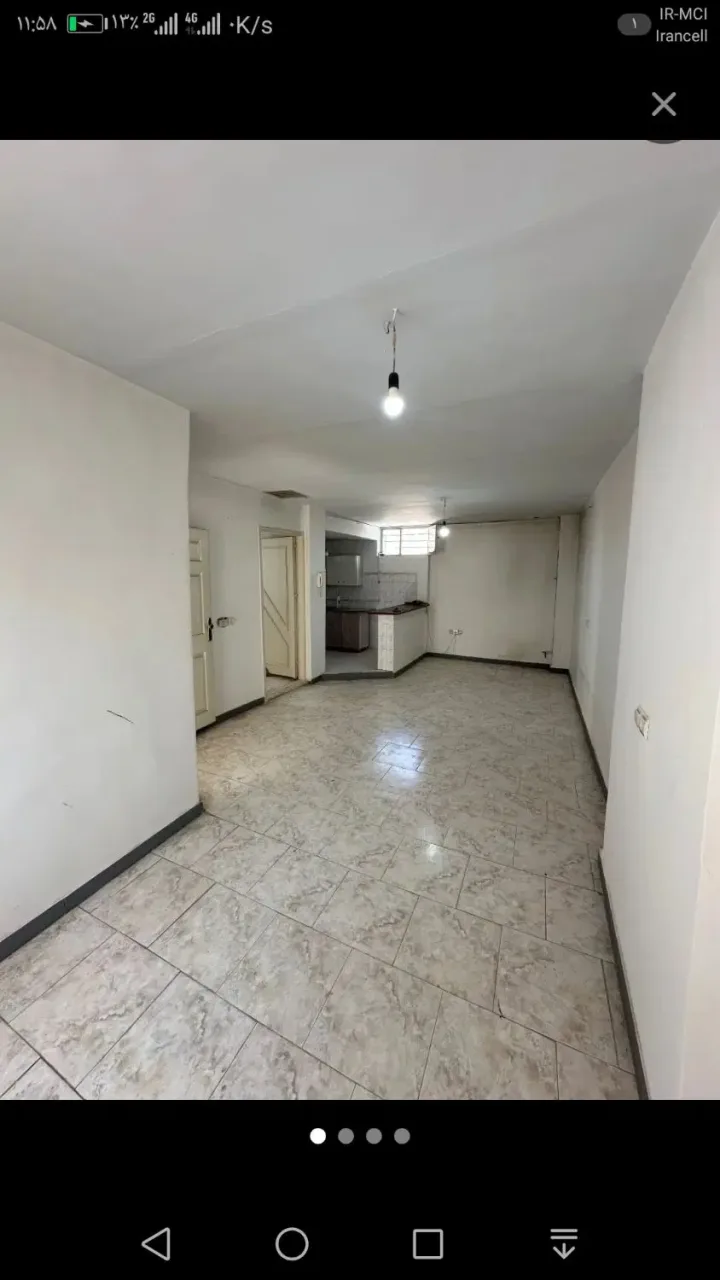 ۵۰ متر یک‌خوابه خرمدشت؛ پارکینگ و انباری