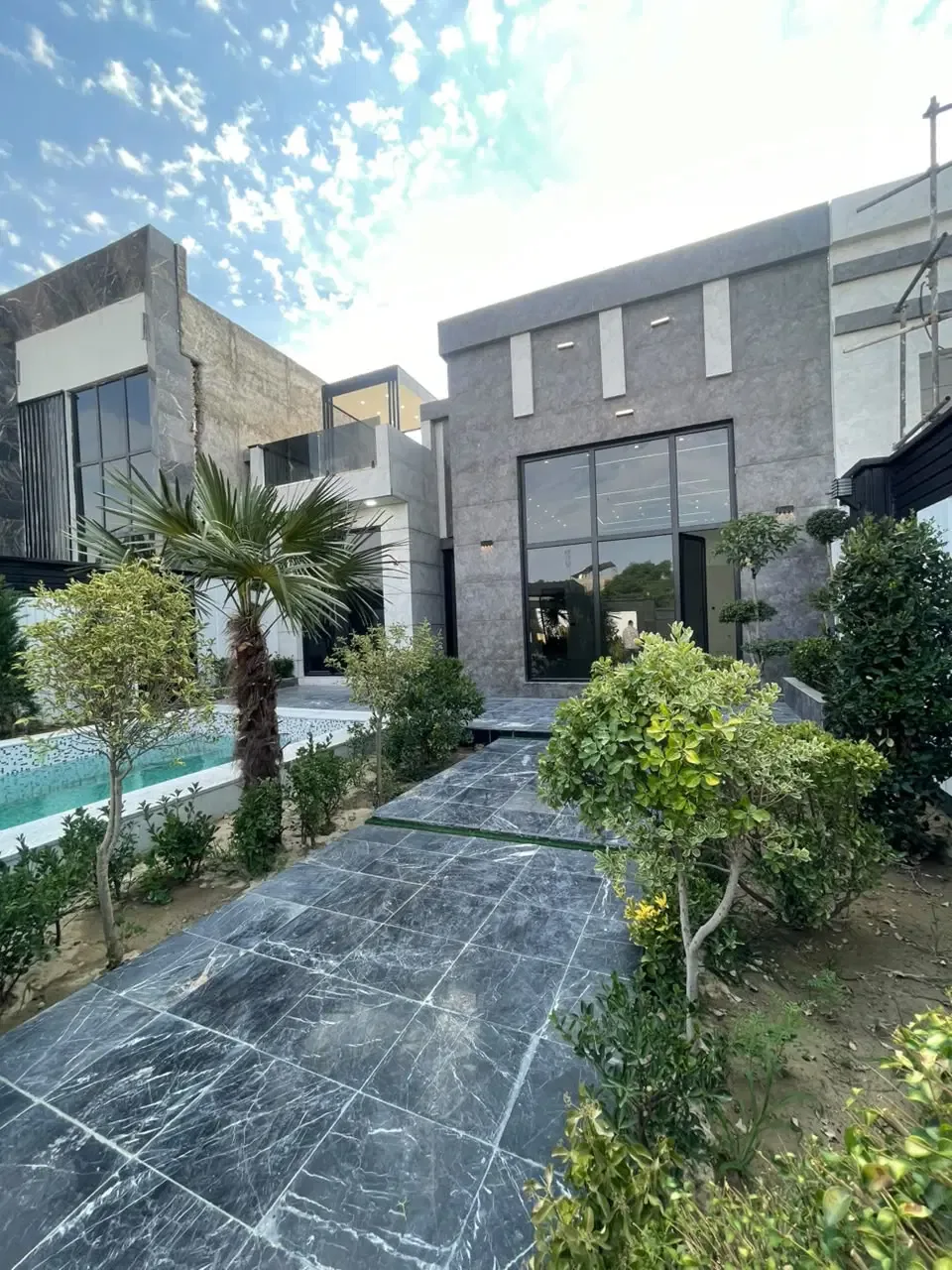 ویلای ۱۳۰ متری دوخوابه با روف‌گاردن در سهیلیه زعفرانیه کردان