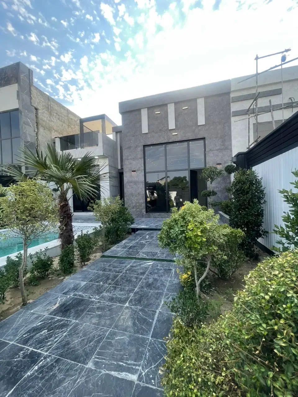 ویلای ۱۳۰ متری دوخوابه با روف‌گاردن در سهیلیه زعفرانیه کردان