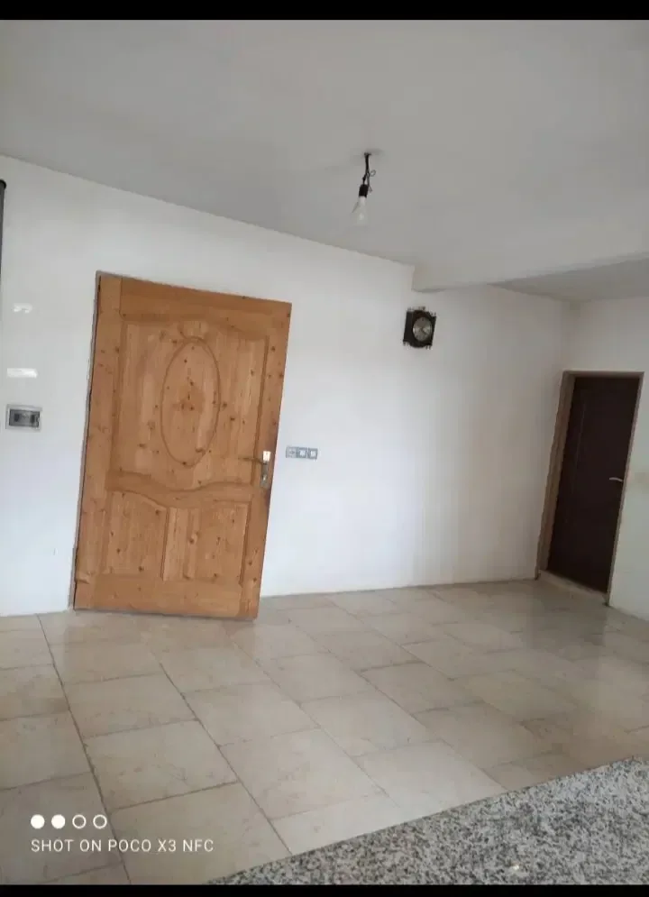 اجاره آپارتمان ۷۷ متری یک‌خوابه در حصارک بالا