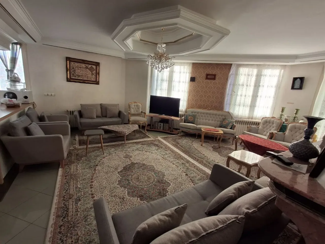 آپارتمان ۱۲۴ متری سه‌خوابه با دو پارکینگ در عظیمیه