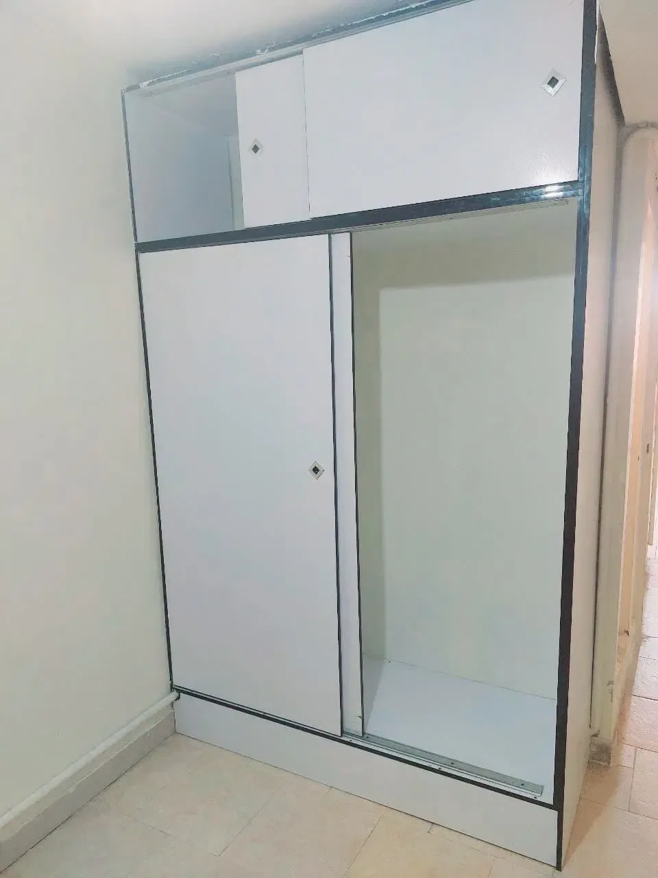 آپارتمان ۶۰ متری یک‌خوابه با آسانسور در خرمدشت
