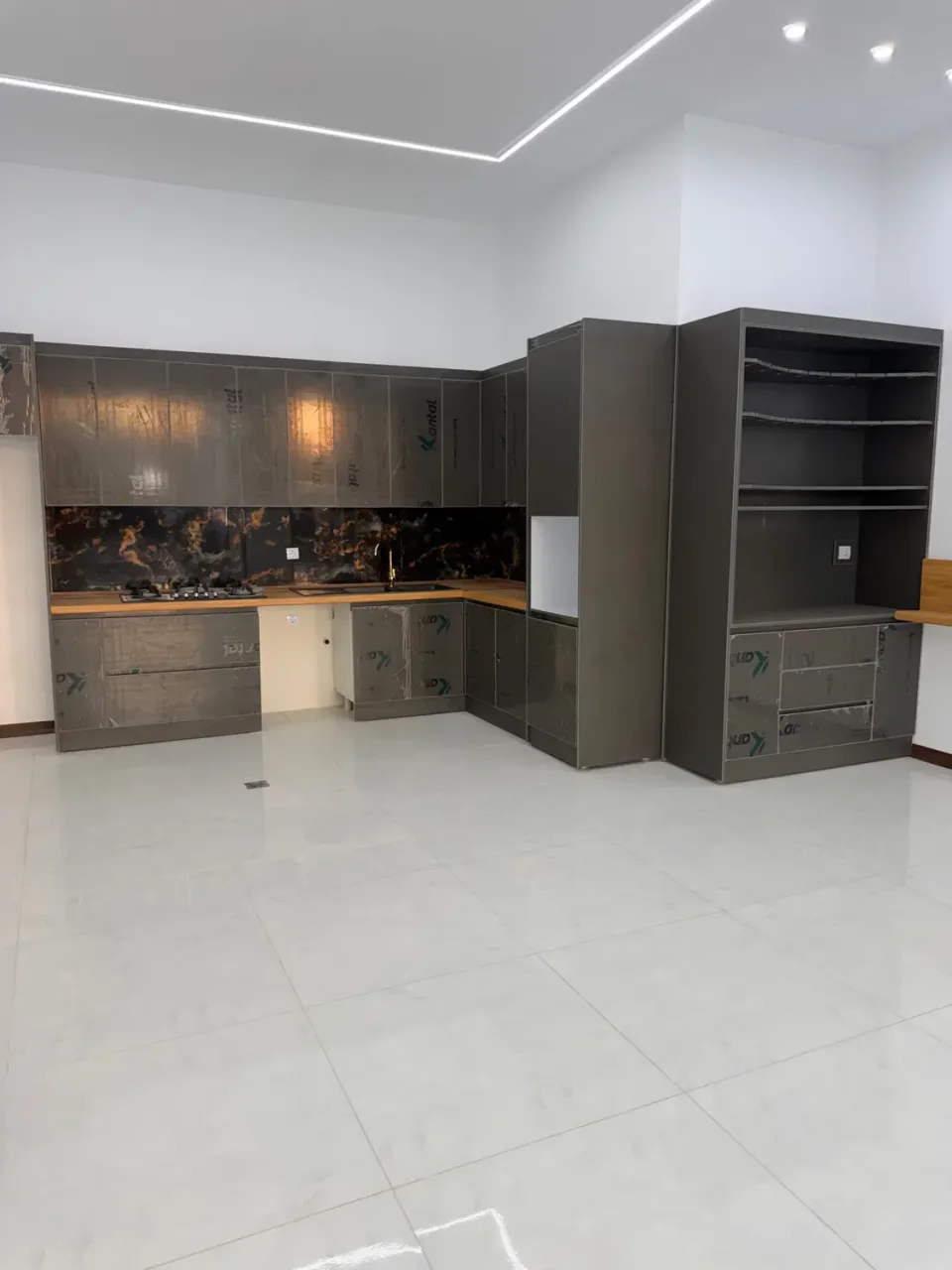 ویلای ۱۴۰ متری دوخوابه با استخر در تهراندشت
