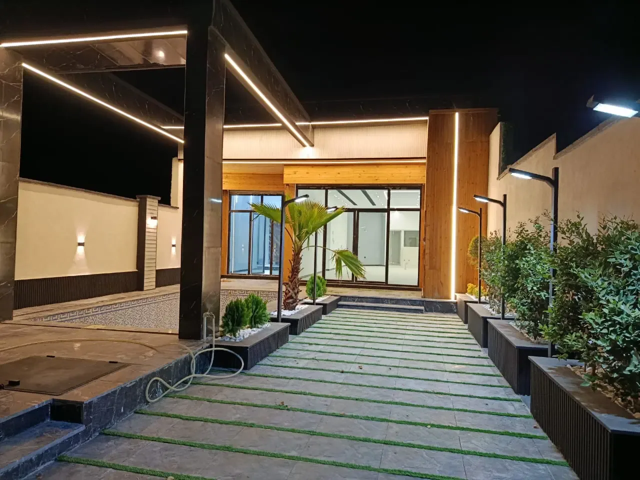 ویلای ۱۵۰ متری دوخوابه نوساز در رامجین