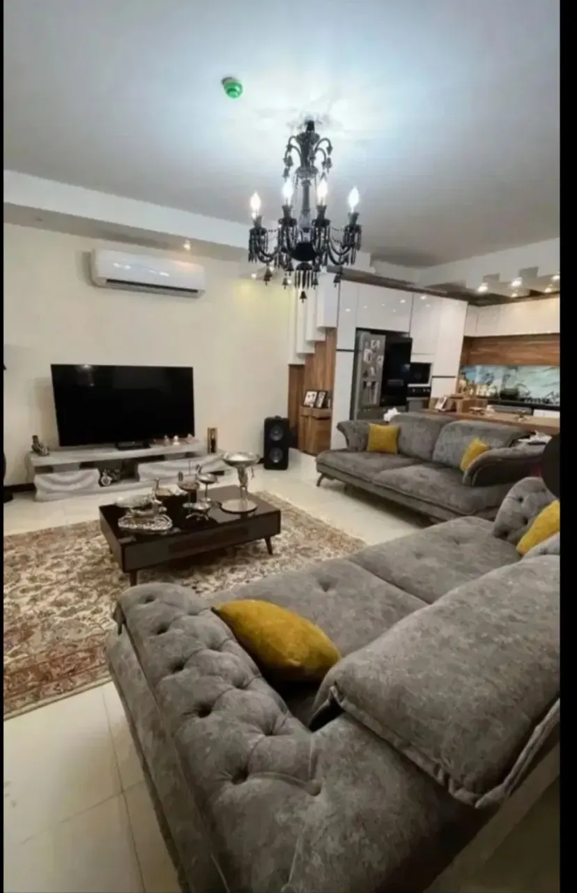 اجاره آپارتمان ۱۱۰ متری دوخوابه در کوی زنبق