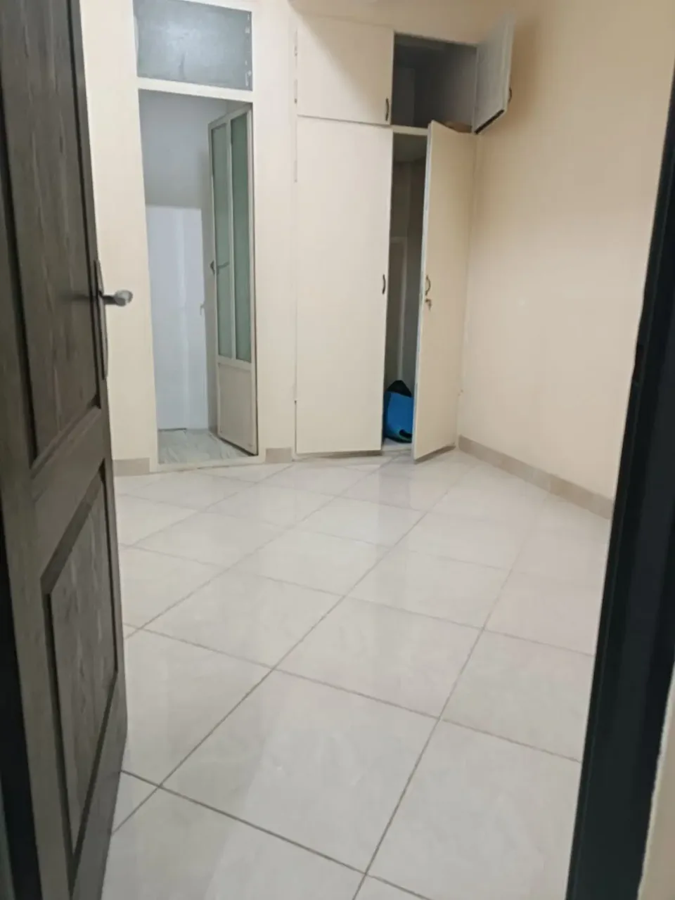 آپارتمان ۷۵ متری دوخوابه بازسازی‌شده در گلشهر