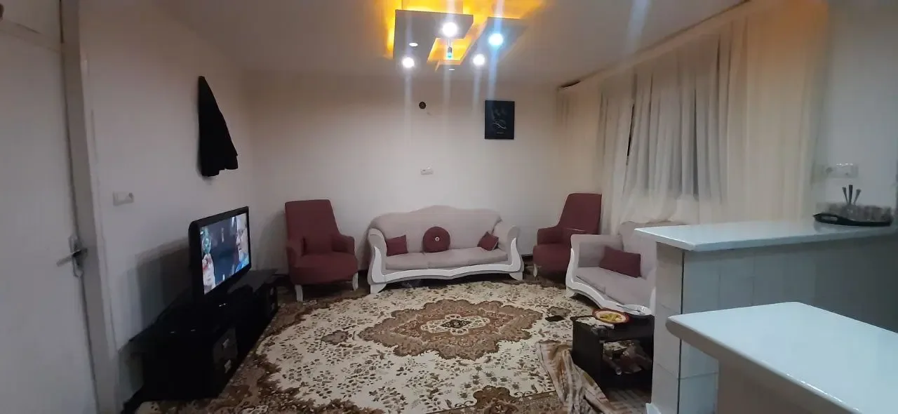 اجاره ۸۰ متری دوخوابه تک‌واحدی در حیدرآباد