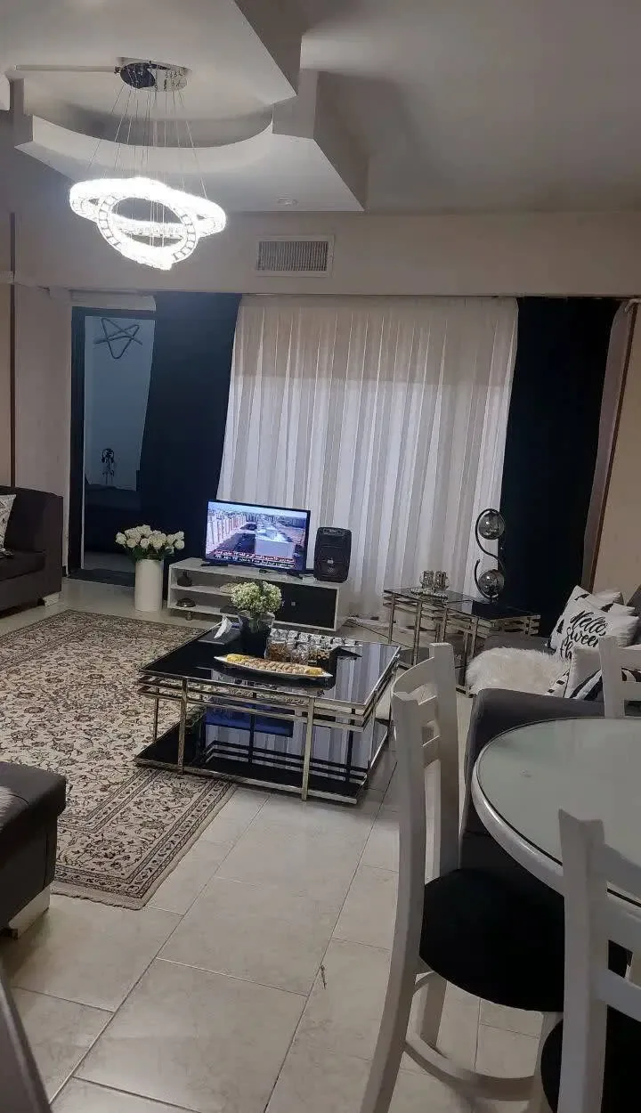 رهن و اجاره آپارتمان ۸۲ متری دوخوابه آسانسوردار گلشهر