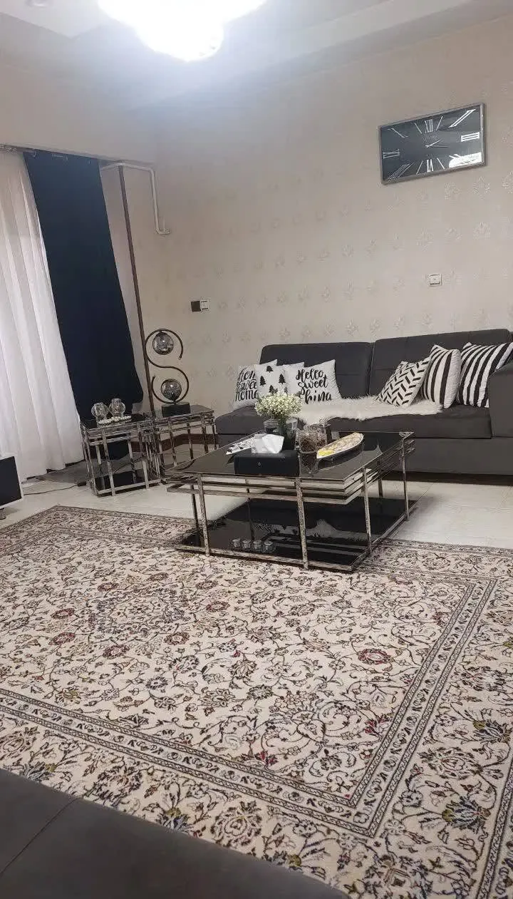 رهن و اجاره آپارتمان ۸۲ متری دوخوابه آسانسوردار گلشهر