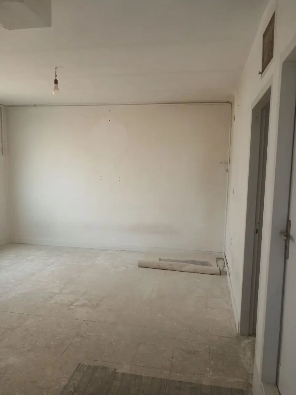 ۶۵ متر یک‌خوابه با انباری در خرمدشت