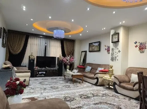 آپارتمان ۱۰۶ متری دوخوابه با آسانسور در گلشهر