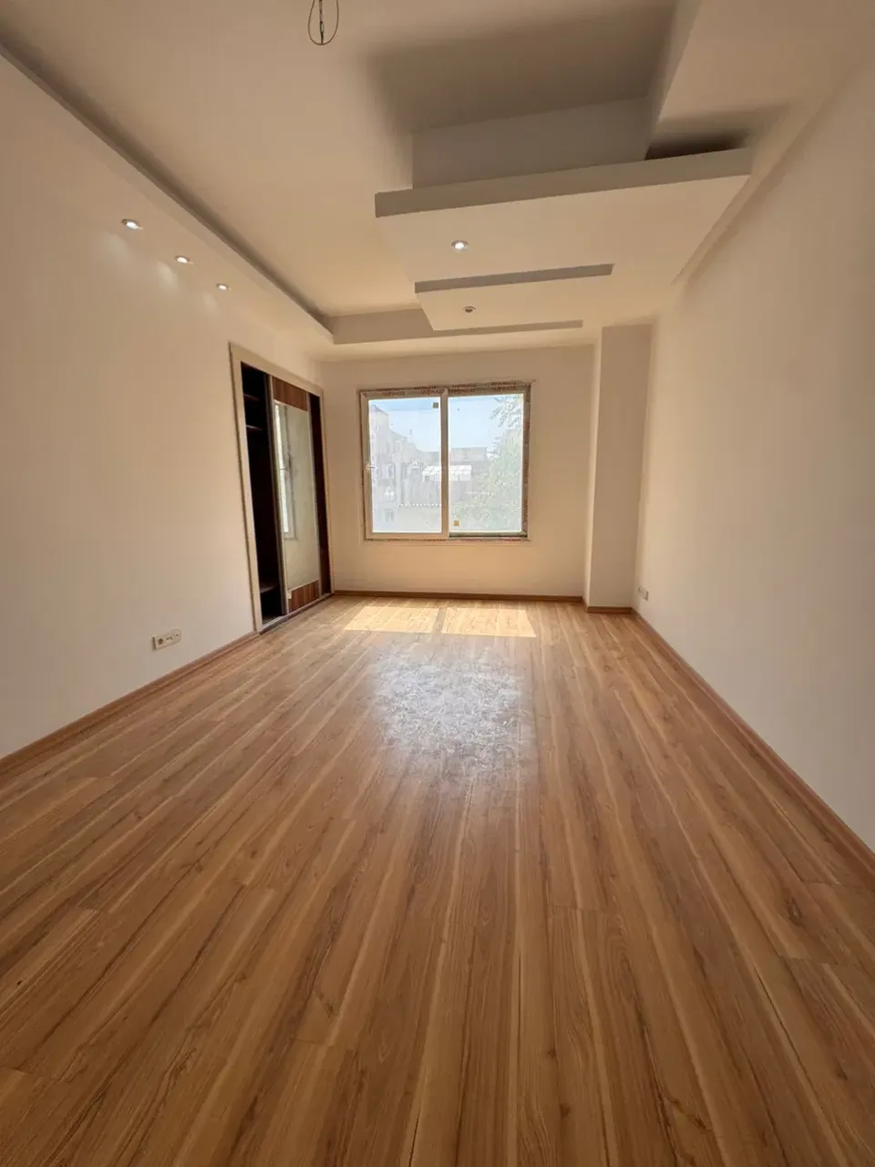 ۱۴۵ متر ۳ خواب تک‌برگ در عظیمیه