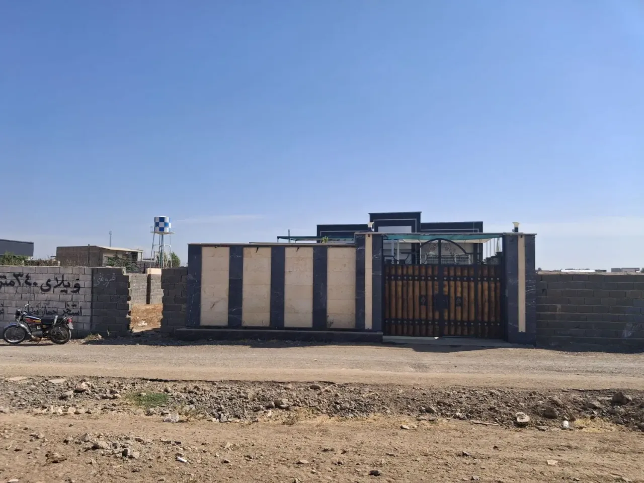 زمین ۳۵۵ متری دونبش در سهیلیه زعفرانیه کردان