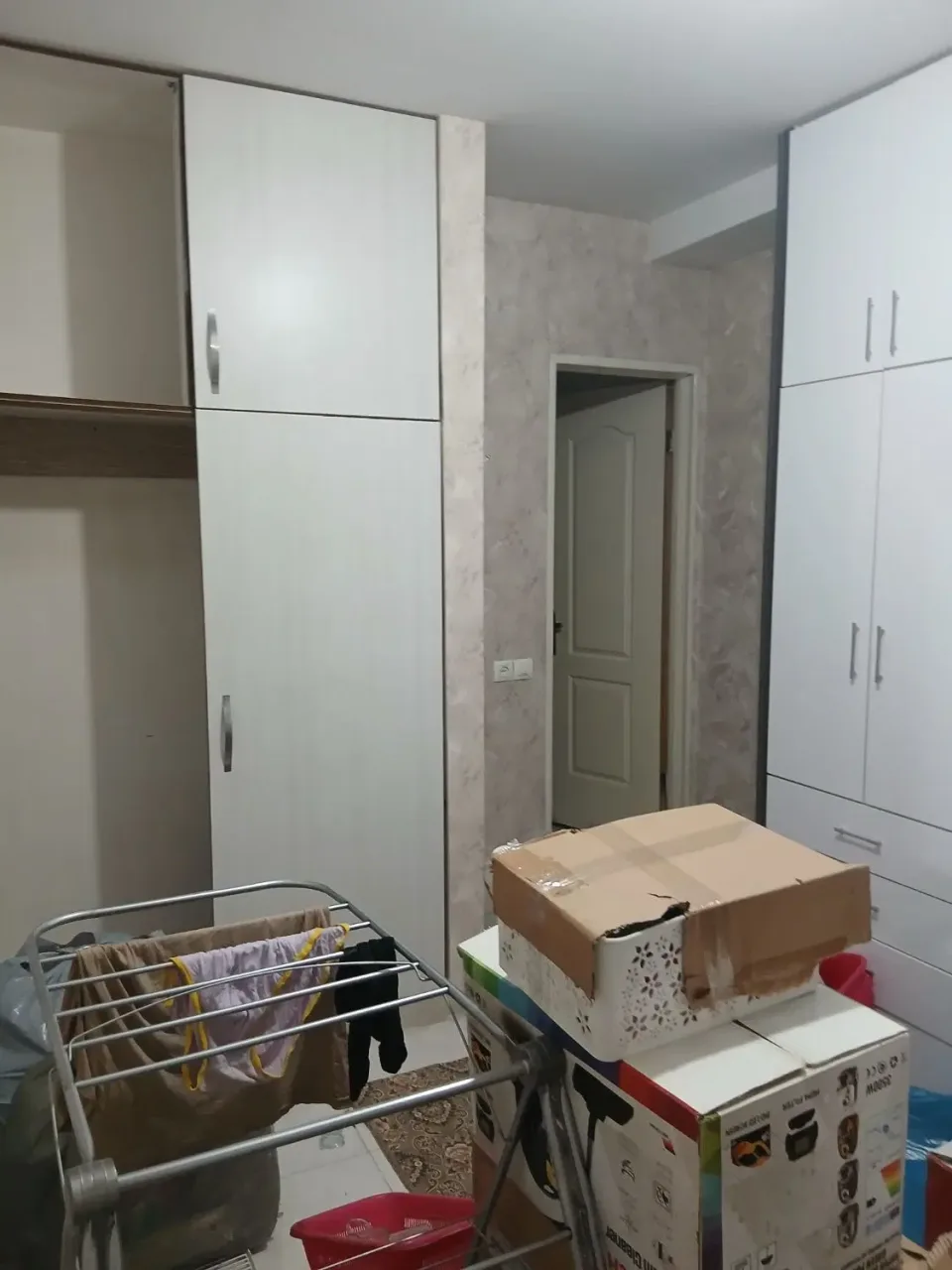 آپارتمان ۸۵ متری دوخوابه با پارکینگ در خرمدشت