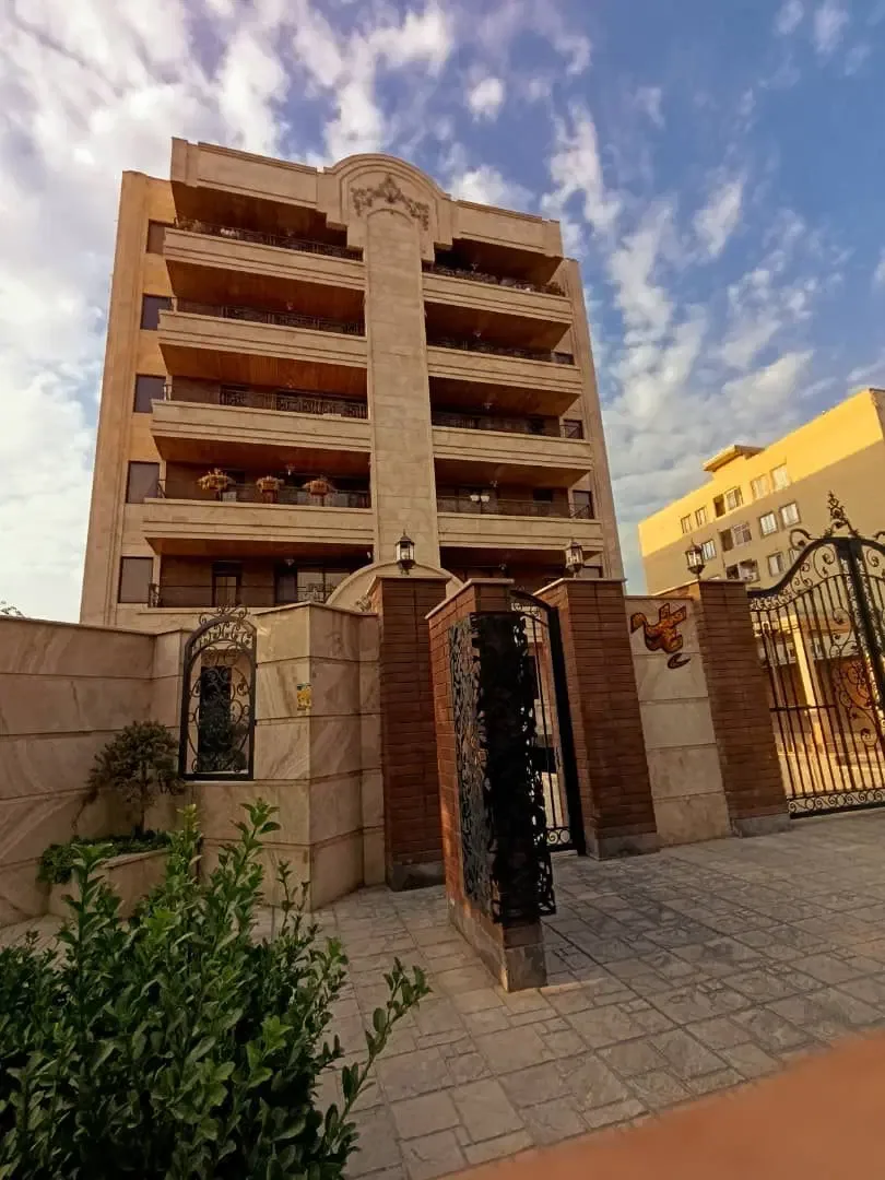 ۱۷۰ متر ۳ خوابه با ۲ پارکینگ در گلشهر