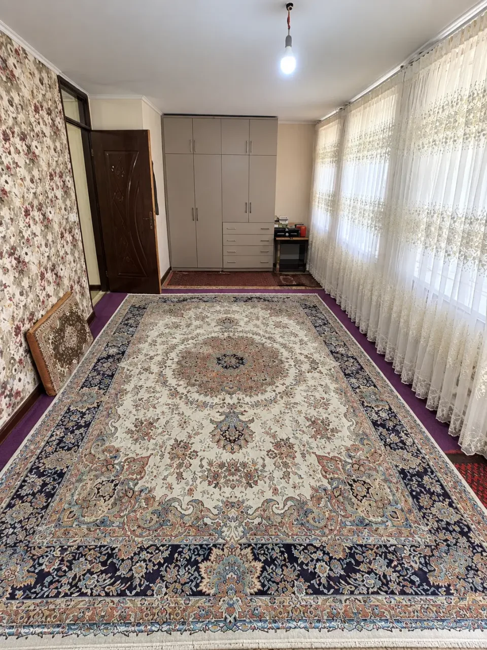 ۱۸۰ متر، ۲ خواب، تک‌واحدی در گلشهر