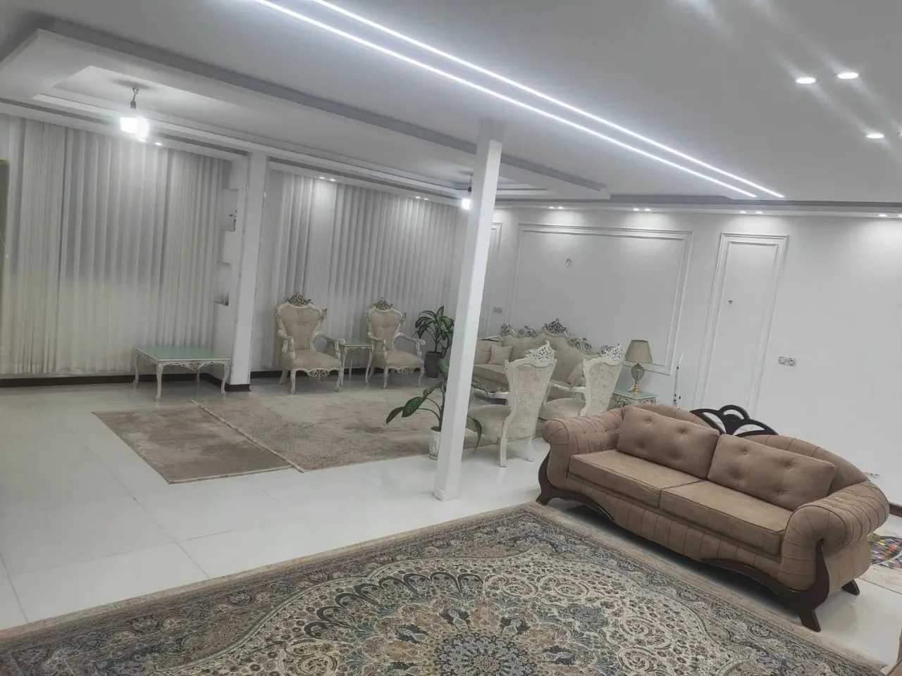 ویلای مستقل ۱۱۶ متری ۳ طبقه در کمال‌شهر