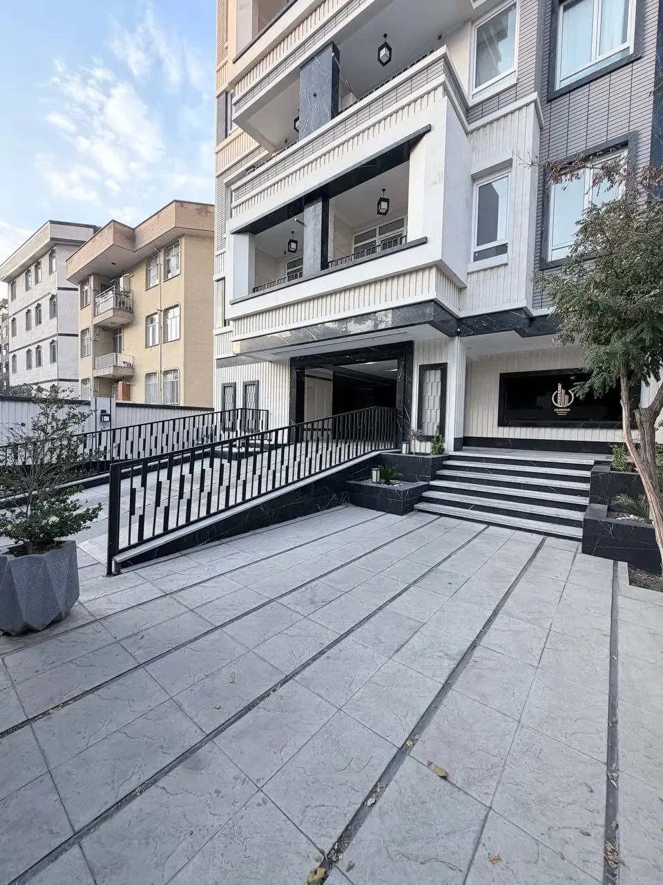 ۱۰۵ متر دوخواب نوساز سندتک‌برگ در گلشهر
