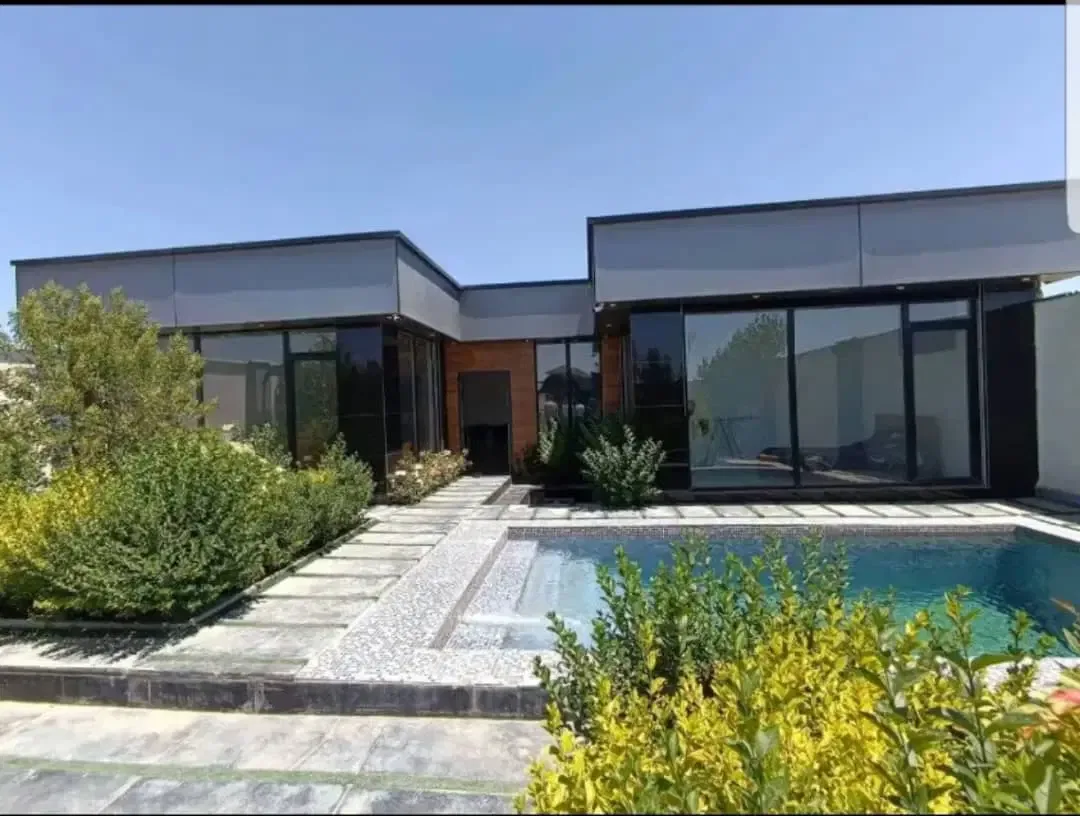 ویلای ۱۳۰ متری دوخوابه با استخر در سهیلیه