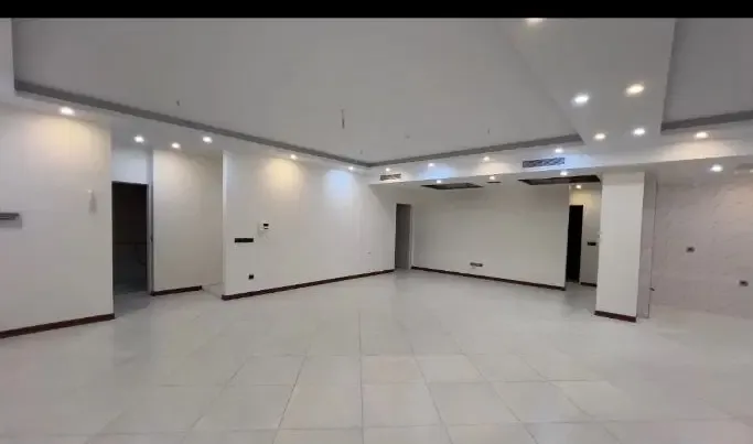 اجاره آپارتمان ۱۷۵ متری ۳ خوابه در گلشهر