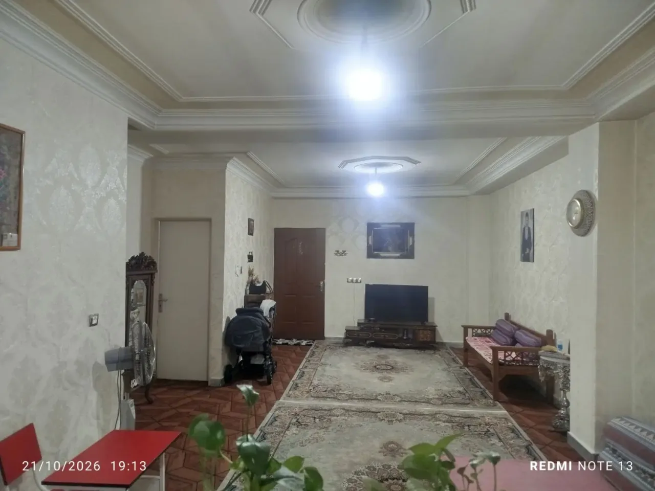آپارتمان ۹۰ متری دوخوابه خرمدشت با پارکینگ و انباری