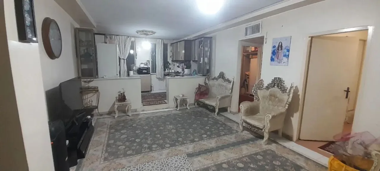 آپارتمان ۷۰ متری دوخواب با آسانسور در خرمدشت