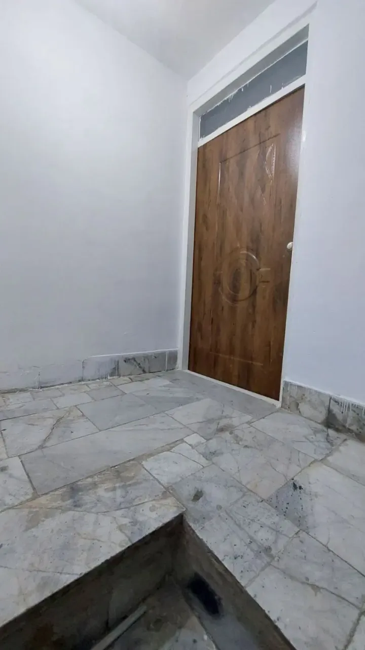 آپارتمان ۹۰ متری دوخوابه بازسازی‌شده در خرمدشت