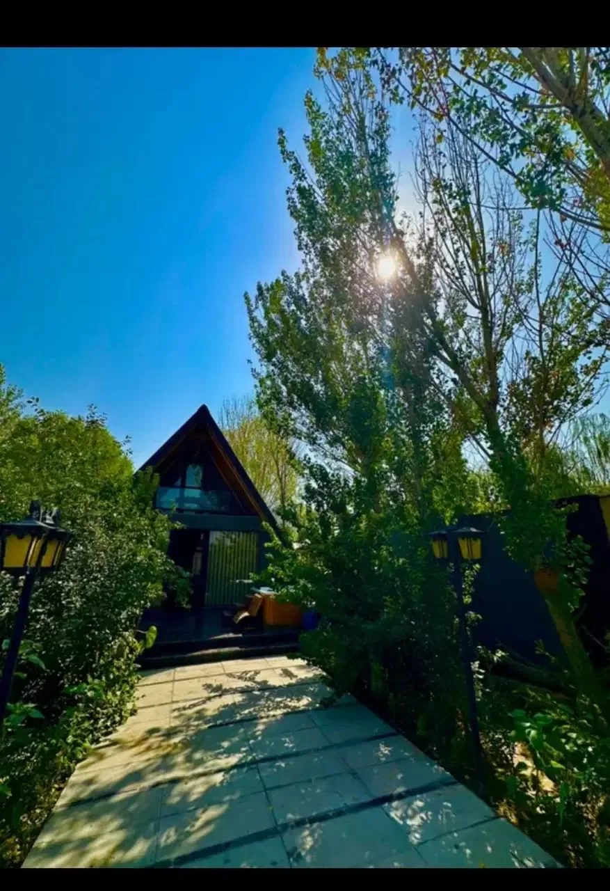 ویلای ۱۲۰ متری دوخوابه با زمین ۲۵۰ متری در سهیلیه