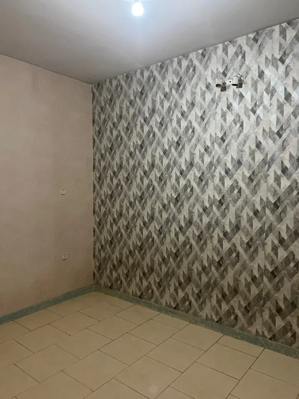 اجاره آپارتمان ۹۵ متری دوخوابه تک‌واحدی در گلشهر