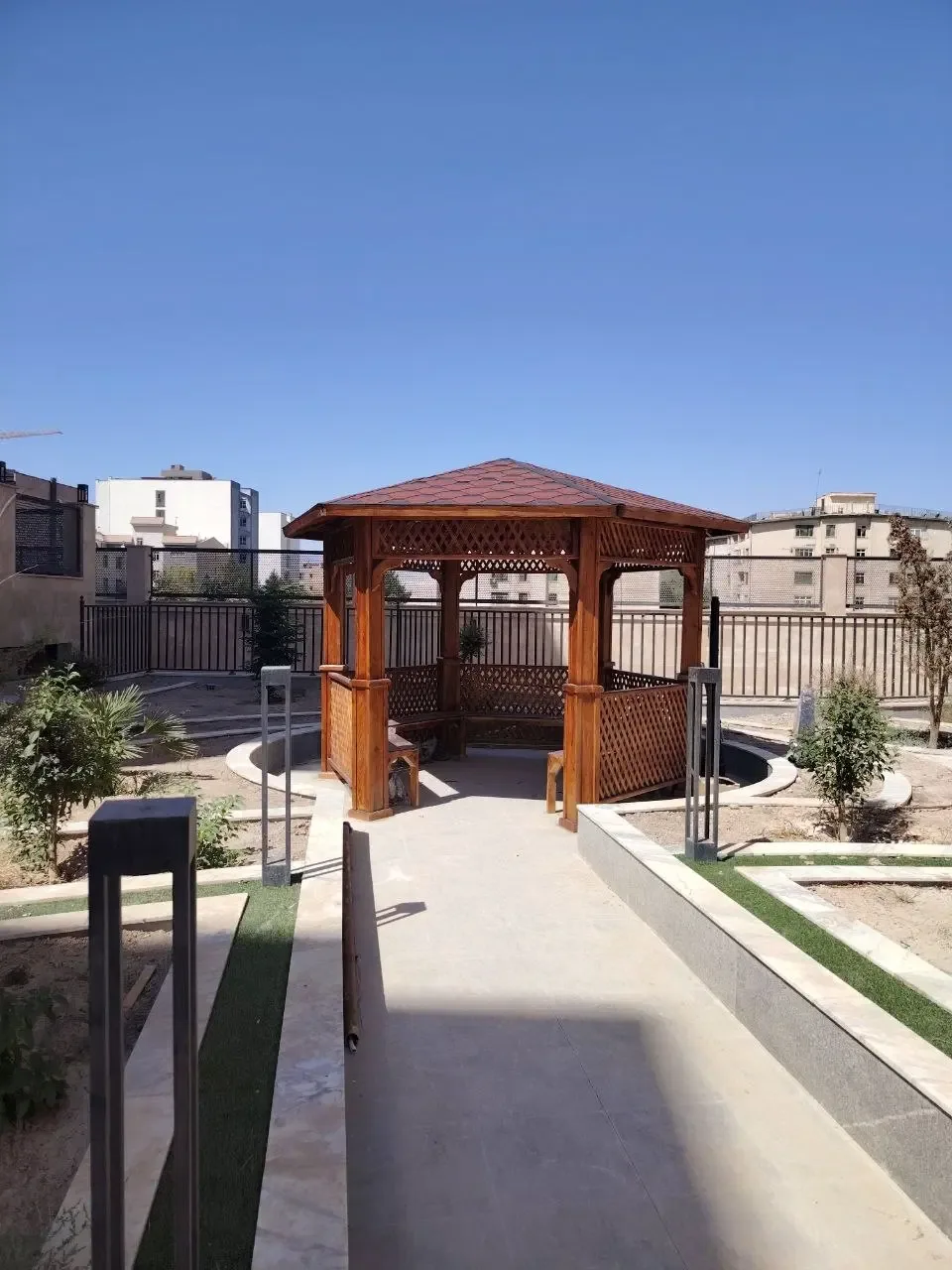 آپارتمان ۱۷۷ متری ۳ خواب با ۲ پارکینگ در کوی مهر