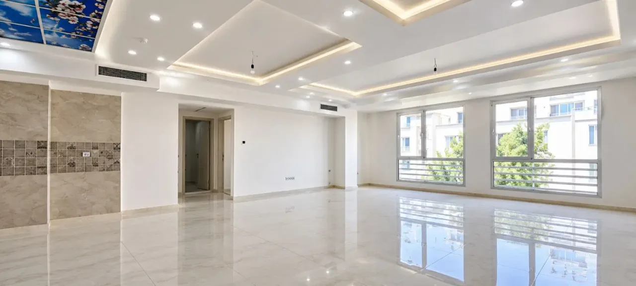 آپارتمان ۱۳۵ متری سه‌خواب نوساز در گلشهر