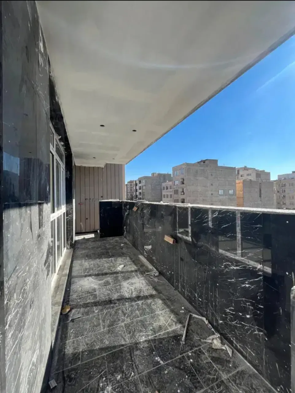۱۲۰ متر دوخواب نوساز با تراس در گلشهر