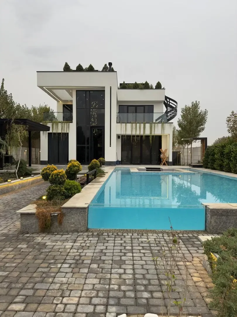 ویلای دوبلکس ۳۵۰ متری سه‌خوابه در کردان
