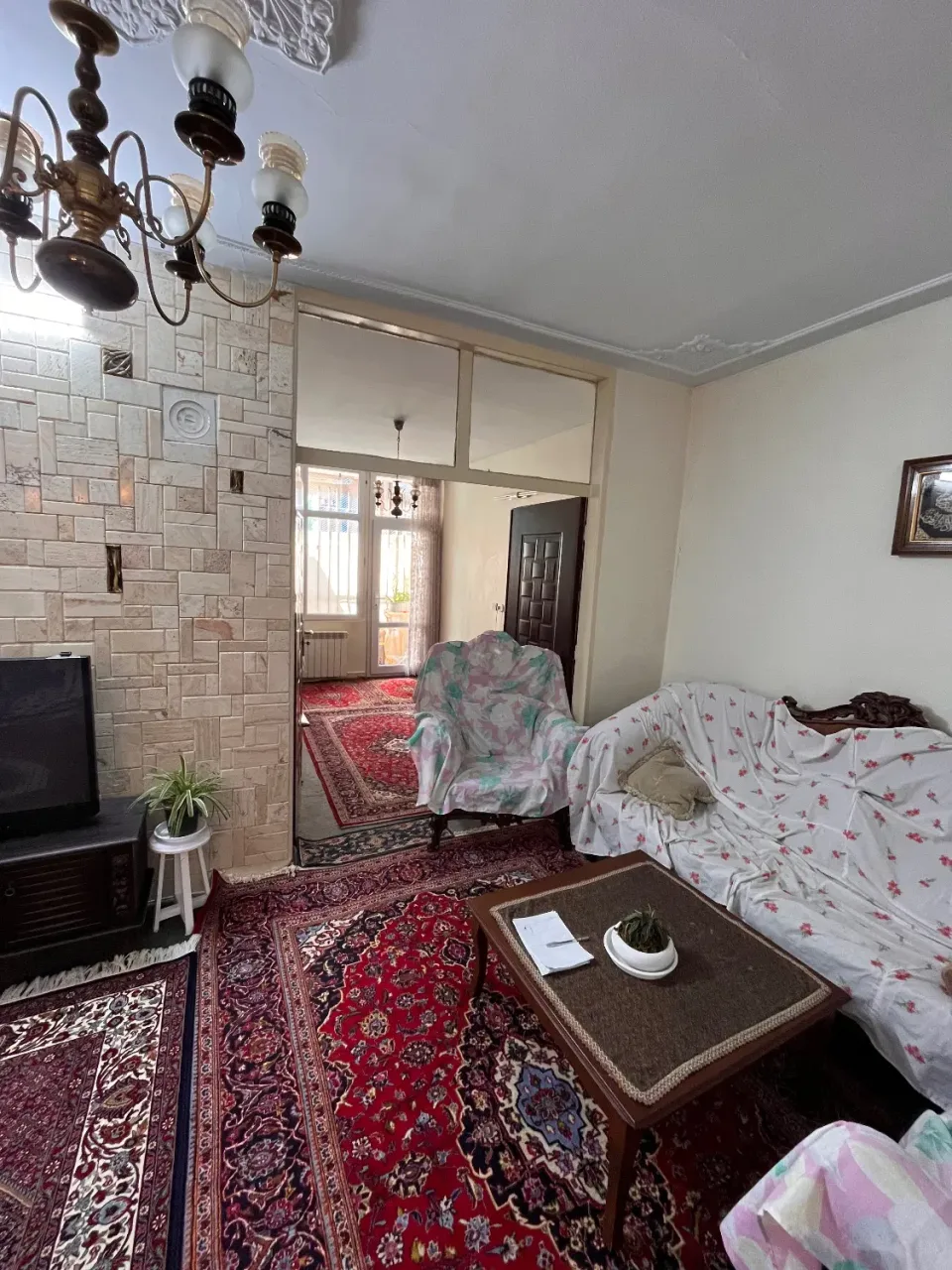 اجاره آپارتمان ۸۵ متری دوخوابه بازسازی‌شده در برغان