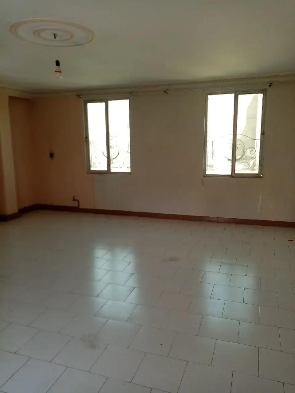 اجاره آپارتمان ۷۴ متری یک‌خوابه در ساسانی