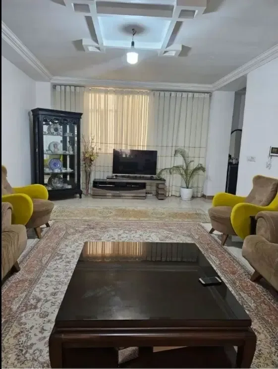 ۱۰۰ متر، دوخوابه با پارکینگ در کمال‌شهر